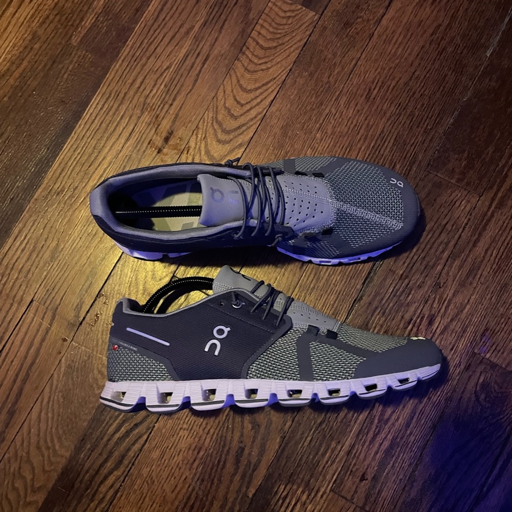 On cloud terry size 10